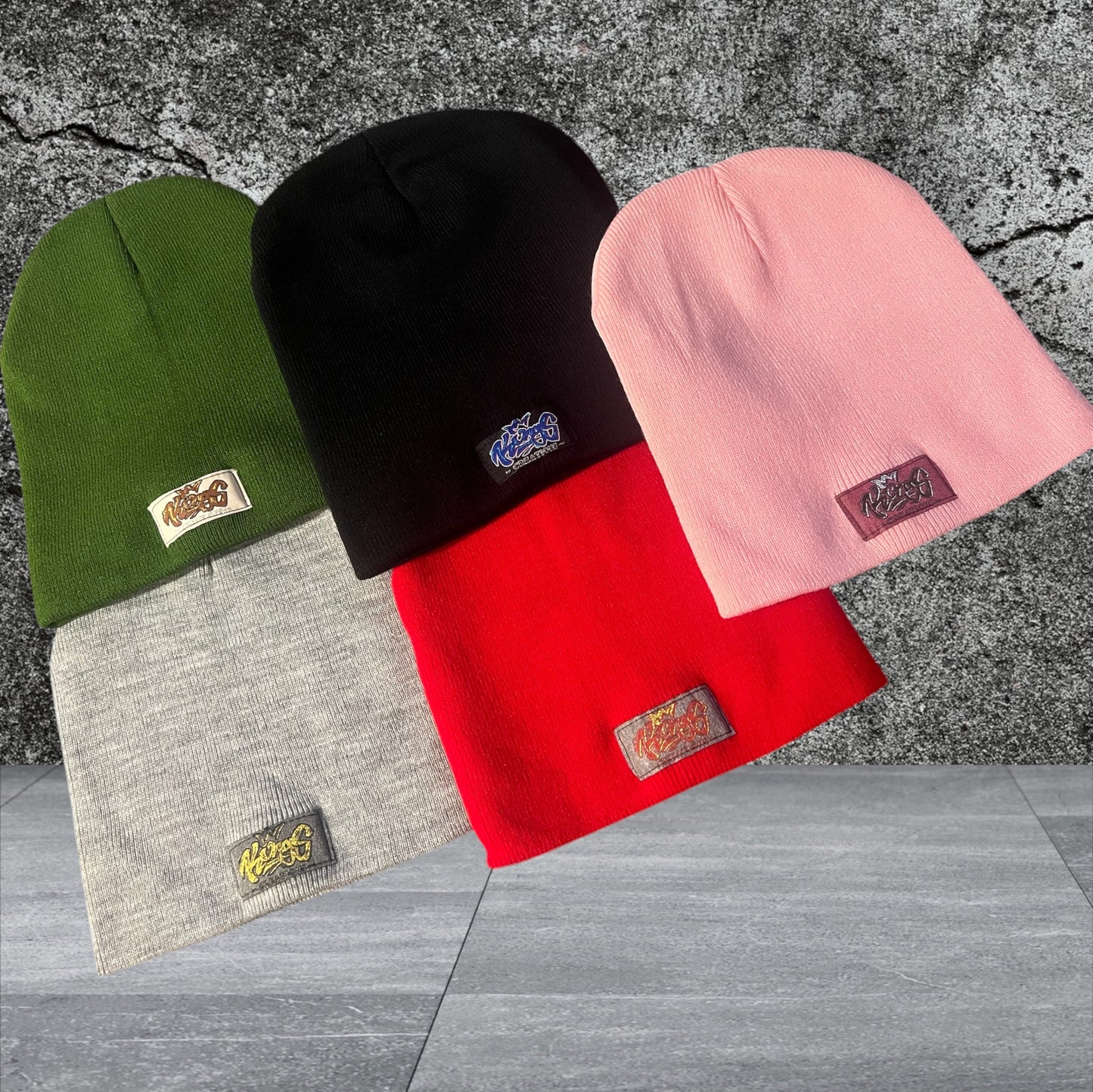 CUFFLESS BEANIE
